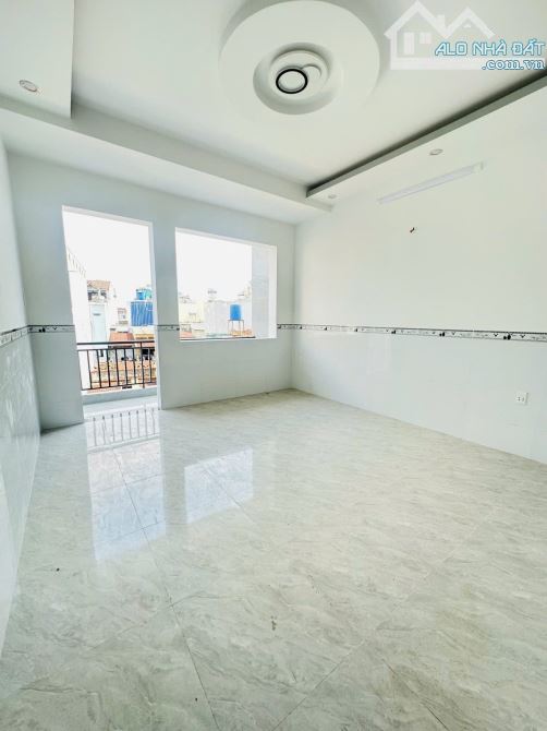 SIÊU PHẨM TÂN PHÚ GẦN NGUYỄN SƠN - NHÀ 3 TẦNG 60M2 - 4x15 - HẺM TRƯỚC NHÀ 5M. CHỈ 6 TỶ XÍU - 4