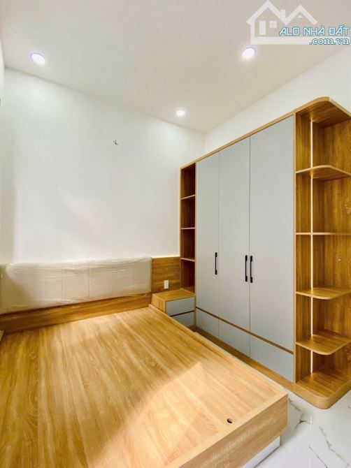 NHÀ ĐẸP QUANG TRUNG – P. THÔNG TÂY HỘI 	•	Diện tích: 42m² (3.5m x 12m) 	• - 4