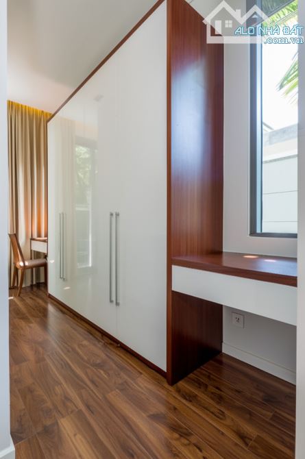 CHO THUÊ BIỆT THỰ  VIEW BIỂN- 1.000 M² - 6 PN - GIÁ 11.000 đô la/ tháng - 4