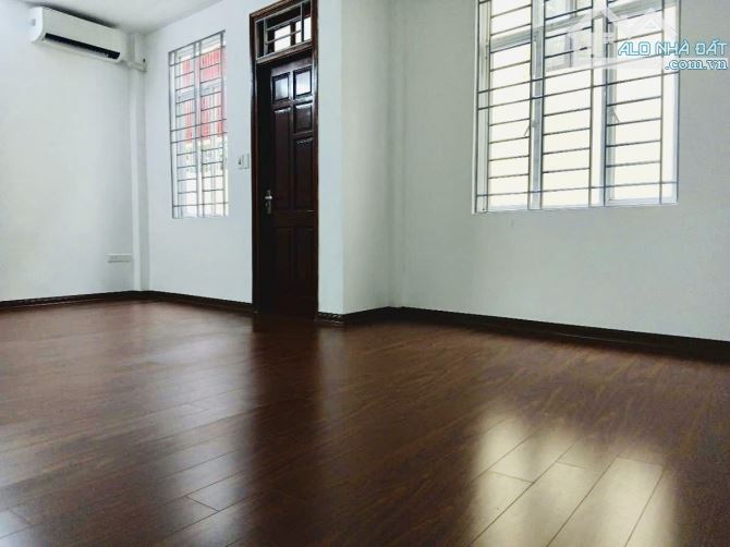 🪸 NHÀ ĐẸP LÔ GÓC - HOÀNG QUỐC VIỆT CẦU GIẤY  - 40M2 - 5 TẦNG - GẦN PHỐ - GIÁ 9 TỶ HƠN - 4