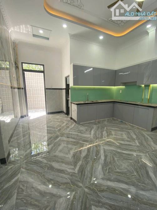 Nhà SHR Tân Hiệp Hoc Mon 3.9x18m nở 4.9m giá 4.5ty - 4