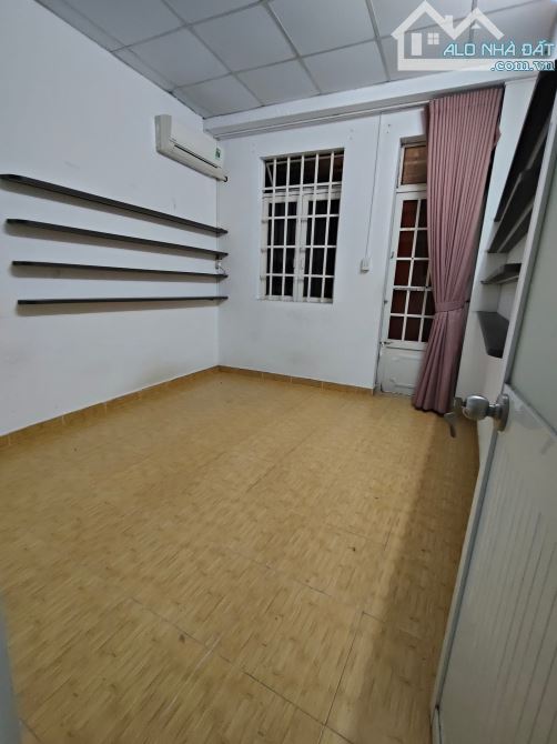 Bán nhà đẹp 4 tầng Nhiêu Tứ Phú Nhuận, khu Phan Xích Long giá nhỉnh 4 tỷ - 4