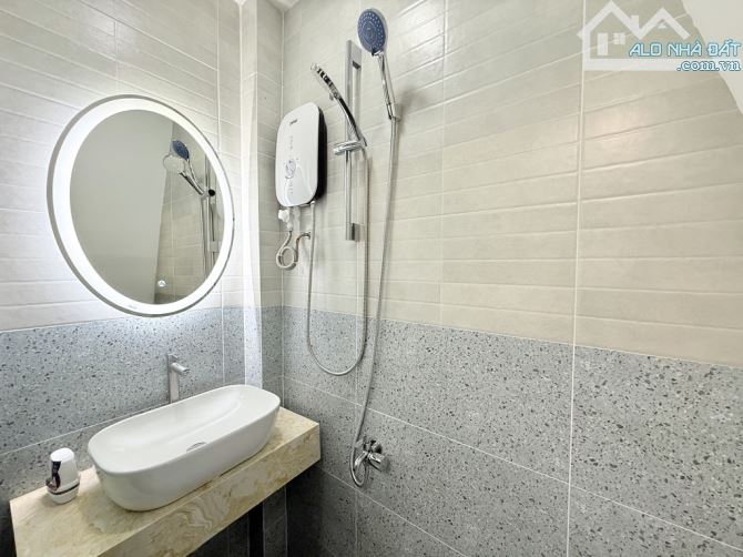 Bán nhà Lê Văn Duyệt Bình Thạnh, full nội thất xịn sò, sổ đẹp, nhích 2 tỷ - 4