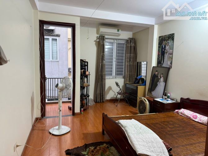 BÁN NHÀ PHẠM VĂN ĐỒNG 56M2, 3 TẦNG 3PN GẦN PHỐ NHỈNH 8 TỶ - 4
