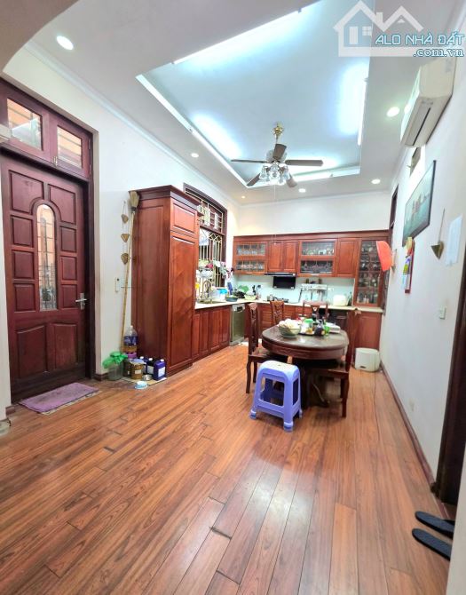BÁN BIỆT THỰ KIẾN TRÚC PHÁP CỔ PHA HIỆN ĐẠI - VŨ MIỆN - HỒ TÂY - 271M - 116 TỶ - ĐẲNG CẤP - 4