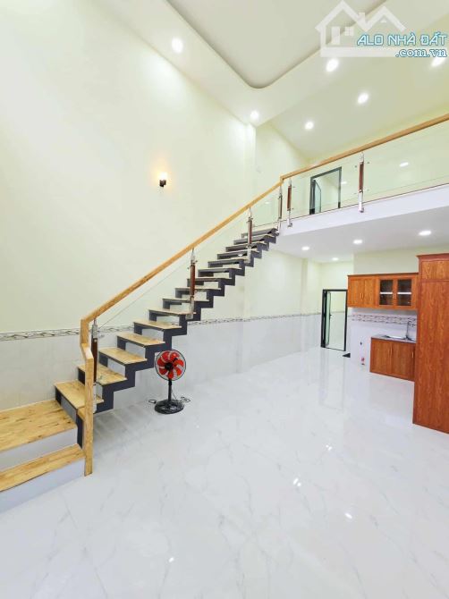 Nhà đẹp khu Việt Nhân 47 Trường Lưu Long Trường 2 tầng 56m2 3 tỷ 950 - 4