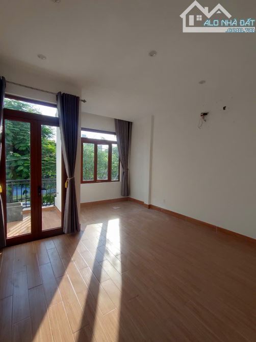 Bán nhà 3 tầng x 73m2  mặt tiền Đường Lê Văn Hiến,Ngũ Hành Sơn,Đà Nẵng_9ti - 4