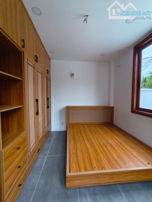 VILLA SÂN VƯỜN 171M2 GẦN ỦY BAN XÃ LONG KHÊ FULL NỘI THẤT - 4