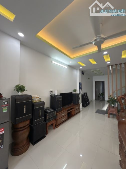 Bán nhà cấp 4 đường Nguyễn Oanh phường 17 quận gò vấp, DT 97m² (4*25m) Giá 14,5ty - 4
