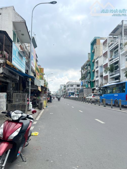 Nhà 2 mặt tiền đường Nguyễn Thị Nhỏ P2Q6. Giá: 10.3 tỷ - 4