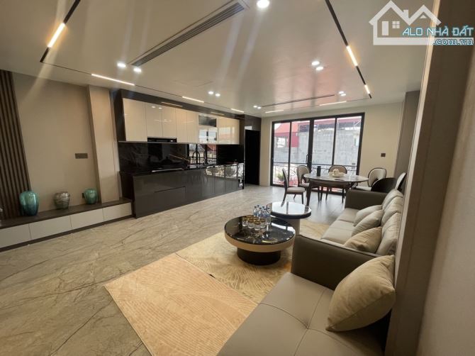 Bán nhà phố Bồ Đề 45m2- 6T- mặt tiền cực đẹp, gara ô tô, thang máy, nội thất lung linh - 4