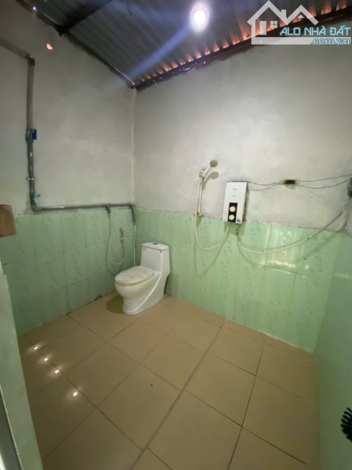 Cho thuê nhà DT : 288m2 , 3pn, 1wc , 1pk - 4
