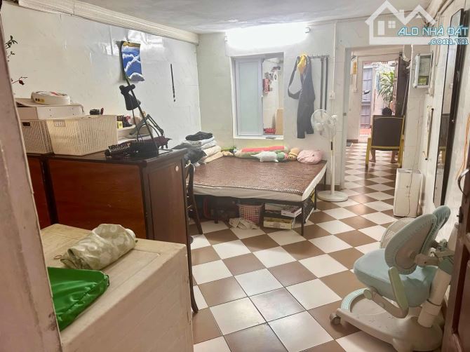 SIÊU PHẨM NHÀ MỚI TINH FULL NỘI THẤT - PHÂN LÔ CÁN BỘ - GARA Ô TÔ - VÀI BƯỚC RA PHỐ