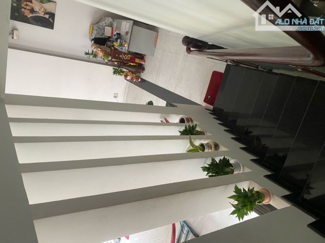 QUẬN 7 - BIỆT THỰ 3 TẦNG - 323M2 NGANG 10M - SÂN ĐỂ 8 Ô TÔ - NGAY NGUYỄN THỊ THẬP - 1X TỈ - 4