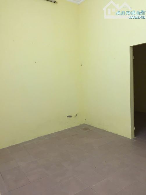 Cho thuê nhà nguyên căn ngõ 325 Kim Ngưu, phường Thanh Lương, Hai Bà Trưng. DT 40m x 2 - 4