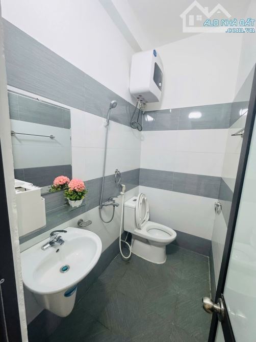 Bán nhà 4 tâng tại Nguyễn Văn Linh , Lê Chân Giá 3 tỷ 350 - 5