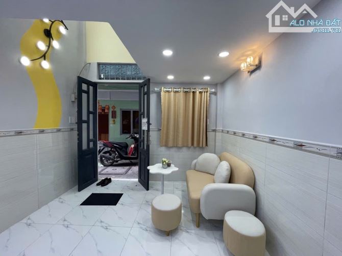 Hẻm xe máy Huỳnh Thiện Lộc-Tân Phú-18m2-ngang 3m-3 tầng-2pn-giá 2,5 tỷ - 5