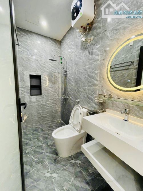 Bán căn nhà 3 tầng xây độc lập oto đỗ tận của tại Quỳnh Hoàng Nam Sơn - 5