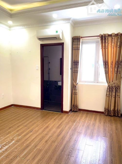Cho thuê nhà hoàng quốc việt giáp phú mỹ hưng 4 tấm giá chỉ 20tr - 5