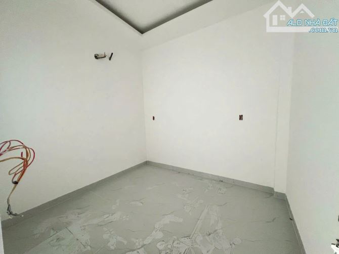 SIÊU PHẨM NHÀ LẦU - 4.2×19 - 700 TRIỆU VÀO Ở NGAY!!! - 5