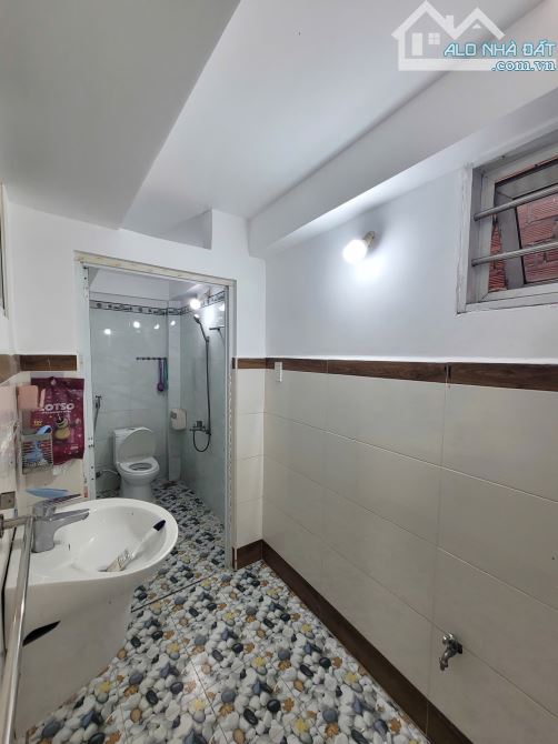 nhà 1 trệt 1 lầu 1 lửng 68,8m2 4ty350 TL cách đường Trần Hưng Đạo 100m p.Dĩ An - 5