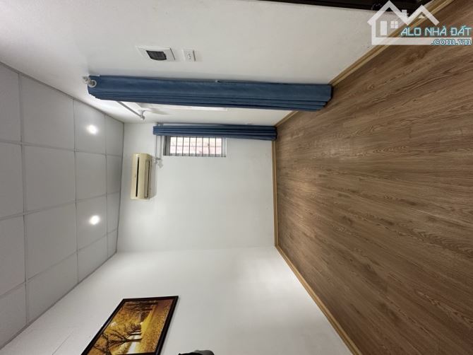 Rẻ và đẹp quá Nhà nằm ở vị trí đắc địa, mặt ngõ 3 gác  tránh xe máy, trước  nhà để hàng ch - 5