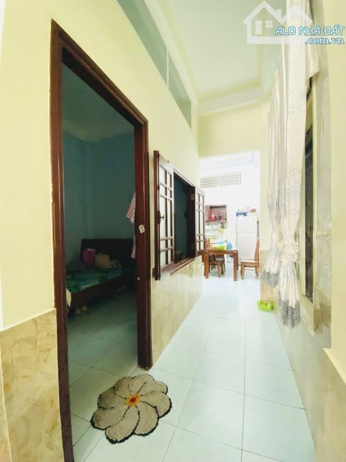 NHÀ 3 TẦNG 3 MÊ LƯU QUANG THUẬN - GẦN HỒ XUÂN HƯƠNG - SÁT BIỂN - 89m2 - 14TYX. - 5