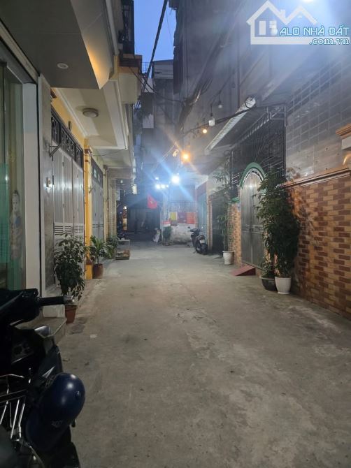BÁN NHÀ LƯƠNG KHÁNH THIỆN 40M 6 TẦNG NHÀ ĐẸP NGÕ THÔNG Ô TÔ ĐỖ CỬA GIÁ 1X TỶ - 5