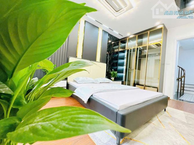 Bán gấp nhà Võ Chí Công Cầu Giấy 35m, 5 tầng, gần phố, nhà đẹp full nột thất, sổ vuông. - 5