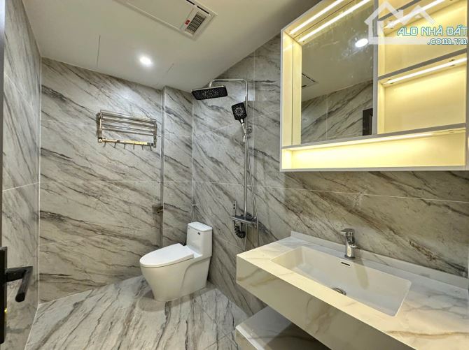 Tuyến 2 Quán Nam  92m² x 5T Thang Máy - 5