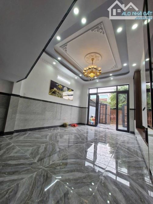 Nhà SHR Tân Hiệp Hoc Mon 3.9x18m nở 4.9m giá 4.5ty - 5