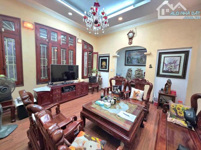 BÁN BIỆT THỰ KIẾN TRÚC PHÁP CỔ PHA HIỆN ĐẠI - VŨ MIỆN - HỒ TÂY - 271M - 116 TỶ - ĐẲNG CẤP - 5