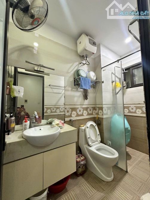 Bán nhà riêng Gia Quất- Ngõ thoáng, ô tô đỗ gần- Chẵn 6 tỷ - 5