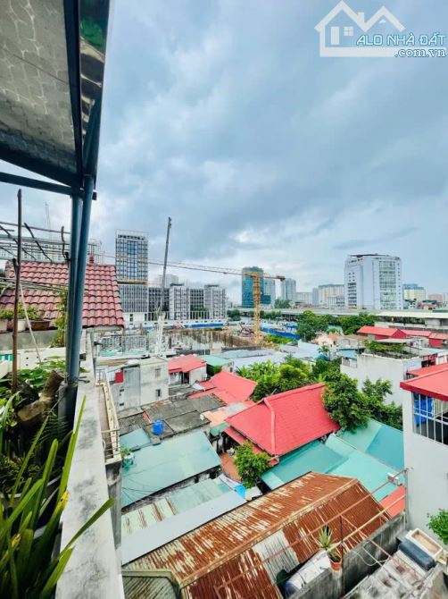 50M2 - PHẠM VĂN ĐỒNG – CẦU GIẤY - LÔ GÓC – 6 TẦNG – 8 PHÒNG – CHỈ 18 TỶ - 5