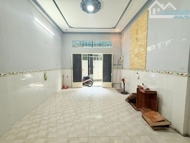 Nhà gần chợ Thạch Đà, Gò Vấp, 41m2, 2 tầng, chỉ 4 tỷ 4 - 5