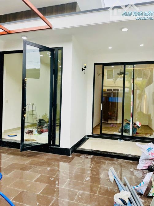 Bán nhà 2tâng ngang 6m sat mặt Nguyễn thị nuôi. Quốc lộ 22 hóc môn  chỉ 5.5tỷ - 5