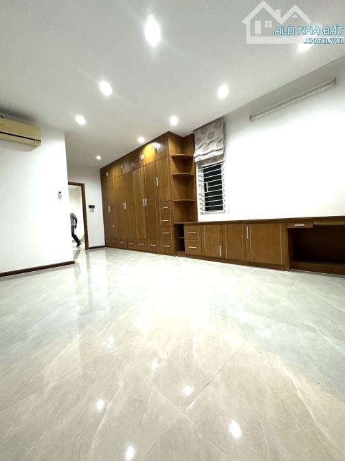 Bán nhà căn góc mặt tiền đường Lê Văn Thịnh, giá đầu tư cực tốt. - 5