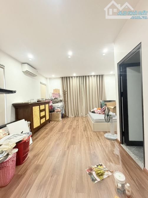 BÁN CĂN NHÀ 41M ,6TẦNG THANG MÁY LÔ GÓC XÂY TÂM HUYẾT SỔ NỞ HẬU ,NGÕ GẦN OTO,GIÁ CHỈ 13 tỷ - 5