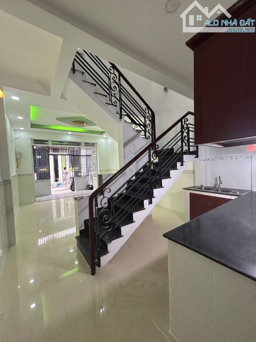 NHÀ GIÁ RẺ Q8 ÂU DƯƠNG LÂN P3 - 4 x10 - TRỆT LẦU - CHỈ 4,6T - GẦN TRƯỜNG TIỂU HỌC. - 6