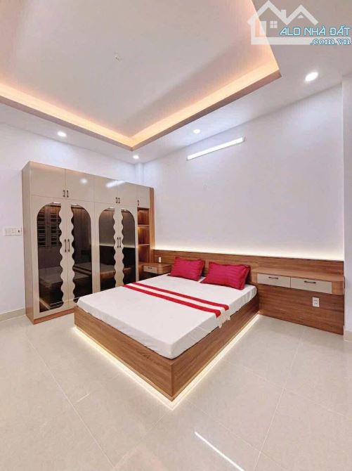 BÌNH TÂN-  HƯƠNG LỘ 2- KHU DÂN TRÍ CAO  - 60m2 - 3 LẦU -4PN - NHỈNH 6 TỶ XÍU - 6