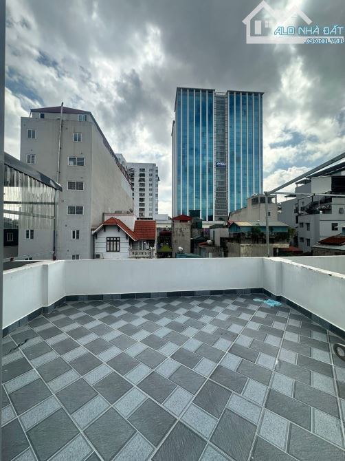Hiếm Bán -  Xây Mới - Bạch Mai - Hai Bà Trưng - Dt :30m2/5tầng/4,9mMT*nhỉnh 5 tỷ - 6