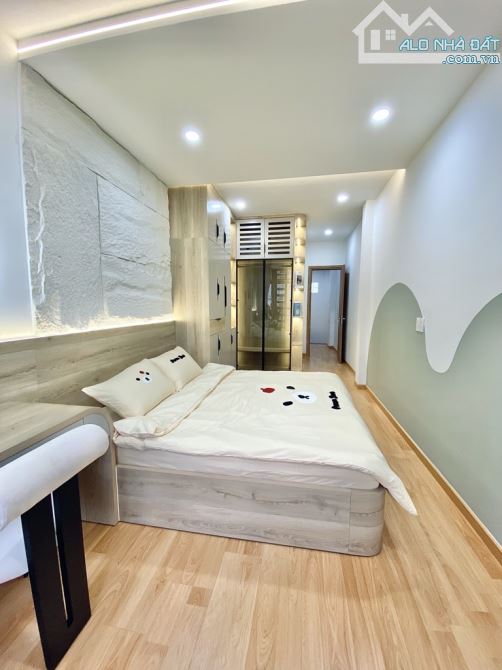NHÀ ĐẸP MỚI XÂY 4 TẦNG BTCT – FULL NỘI THẤT - PHAN HUY ÍCH P12 GÒ VẤP- DTSD 144 m2 - 6