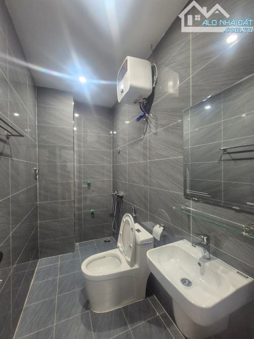 🛖: Bán nhà 3 tầng xây độc lập mới tinh tại cam lộ, Hùng vương, hồng bàng , DT 50m 💸:2,5 - 6