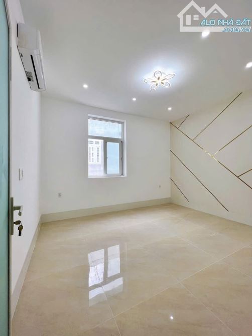 BÁN NHÀ 1T1Lửng, MẶT TIỀN - KDC Bình Nhựt (12Ha8). Đối  diện cổng TRƯỜNG HỌC - 6
