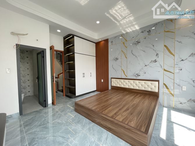 Hẻm xe hơi 413 Lê Văn Quới 4 x 13m, 5 Lầu mới 4PN có nội thất, 6.3 tỷ TL - 6