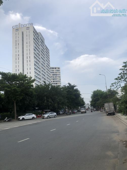 Nhà 4 tầng đẹp Quận 2, Hẻm xe hơi, Dt:130m2 (7x18,5m), gần Đại học UMT, chỉ 7,3 tỷ TL - 6