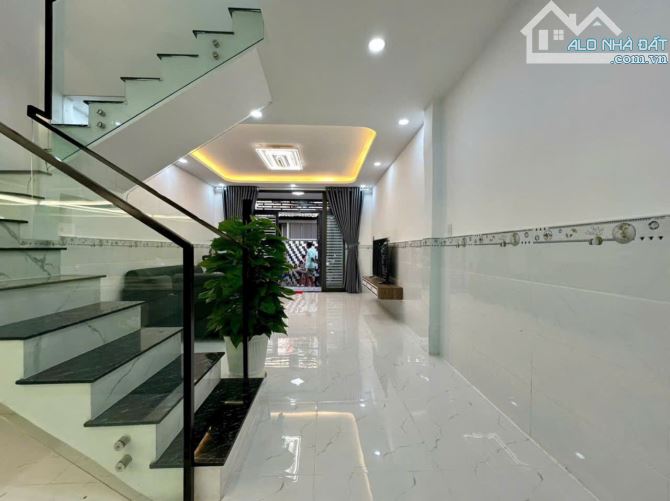 Bán nhà hẻm 1806 Huỳnh Tấn Phát, NB, Dt 4 x14m, 1 lầu. Giá 2,5 tỷ - 6