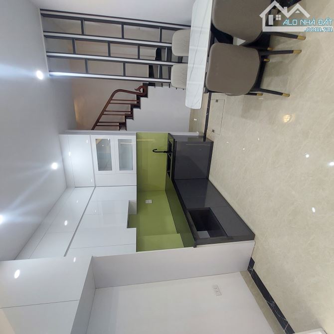 NHÀ ĐẸP Ở NGAY KIM GIANG - KHƯƠNG ĐÌNH 36M 5 TẦNG TRƯỚC NHÀ THOÁNG SÁNG - 6