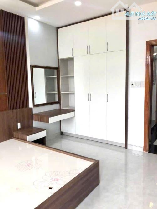 Cần bán nhà phố cao cấp khu Omely Đào Tông Nguyên, NB, Dt 6x14m. Giá 8,4 tỷ - 6