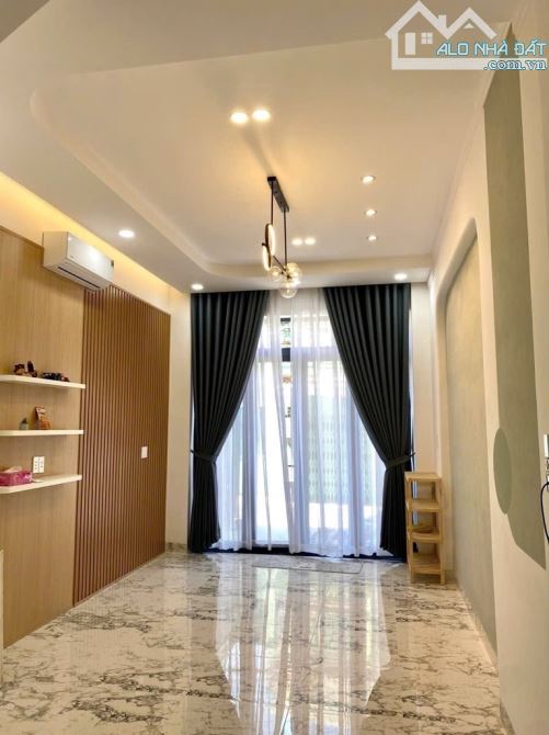 KHU TÔ HIỆU - 5 TẦNG - LÝ THÁNH TÔNG -HIỆP TÂN- TÂN PHÚ- DT: 3.5M*18M (63M2) – 8 TỶ 7 - 6